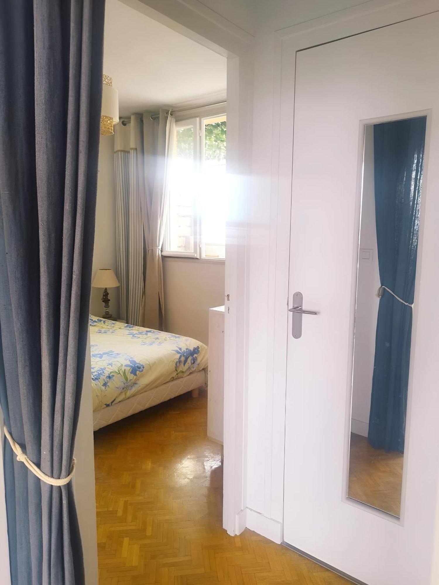 Charmant Appartement Lumineux - Dernier Etage Avec Balcon - Proche Centre-Ville ナント エクステリア 写真